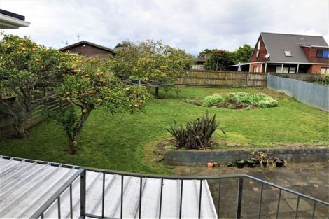 Photo of property in 26 Ray Small Drive, Papakura, 2110