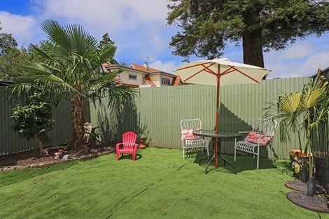 Photo of property in 5/509 Fitzroy Avenue, Hastings, 4122