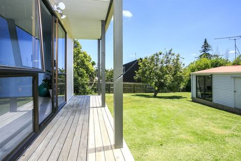 Photo of property in 3/92 Verbena Road, Birkdale, Auckland, 0626