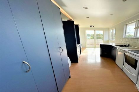 Photo of property in 1/70 Chartwell Avenue, Glenfield, Auckland, 0629