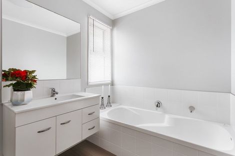 Photo of property in 19 Omega Place, Coastlands, Whakatane, 3120