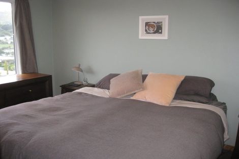 Photo of property in 17 Mascot Street, Tawa, Wellington, 5028