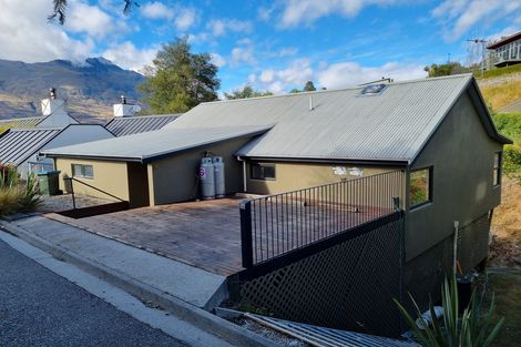Photo of property in 3a Aspen Grove, Fernhill, Queenstown, 9300