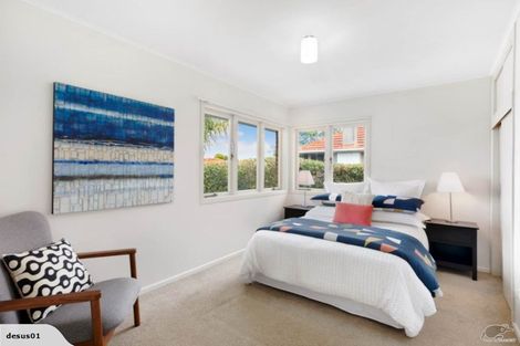 Photo of property in 10 Rixon Place, Te Atatu Peninsula, Auckland, 0610