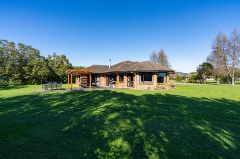 Photo of property in 14 Pukematawai Lane, Levin, 5571