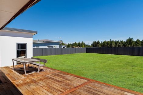 Photo of property in 2 Canal Place, Twizel, 7901
