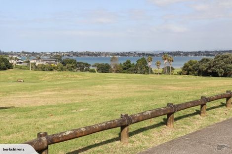 Photo of property in 3/203 Riddell Road, Glendowie, Auckland, 1071