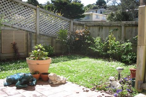 Photo of property in 21 Percy Dyett Drive, Karori, Wellington, 6012
