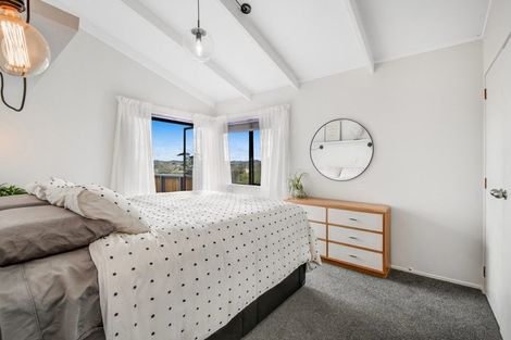 Photo of property in 22 Moffat Road, Red Beach, 0932