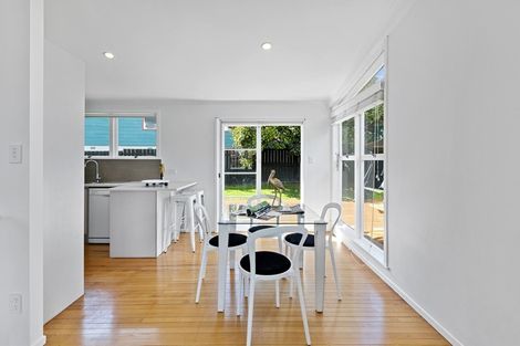 Photo of property in 1/48 Bond Crescent, Forrest Hill, Auckland, 0620