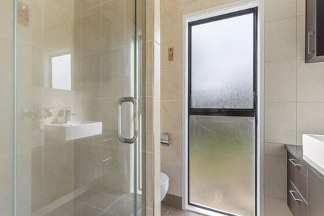 Photo of property in 14 Steeple Rise, Pakuranga, Auckland, 2010