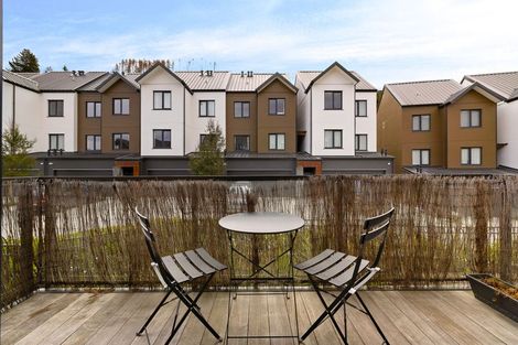 Photo of property in 2/22 Bullendale Drive, Arthurs Point, Queenstown, 9371