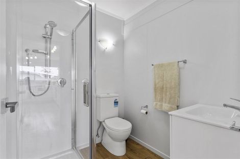 Photo of property in 18 Athenree Road, Athenree, Katikati, 3177