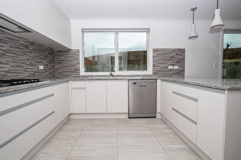 Photo of property in 27 Cabourne Drive, Glenview, Hamilton, 3206