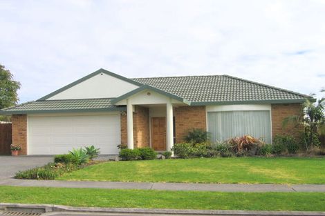 Photo of property in 11 Monivea Place, East Tamaki Heights, Auckland, 2016
