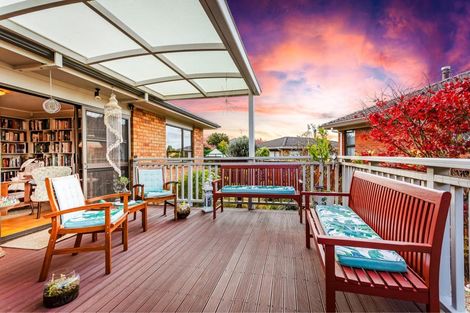 Photo of property in 8 Petrel Place, Massey, Auckland, 0614