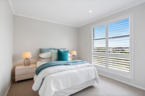 Photo of property in 35 Barrel Crescent, Swanson, Auckland, 0614