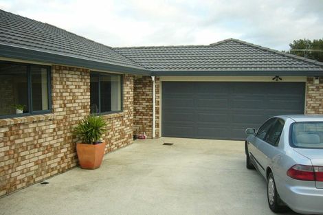 Photo of property in 14 Ranch Place, Pukekohe, 2120