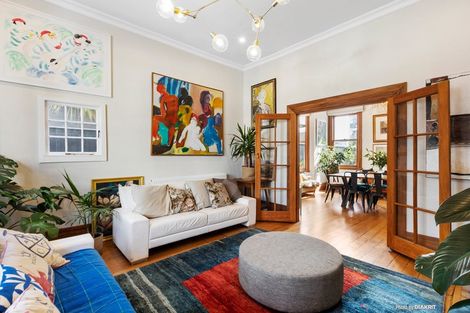 Photo of property in 4 Hobson Street, Thorndon, Wellington, 6011