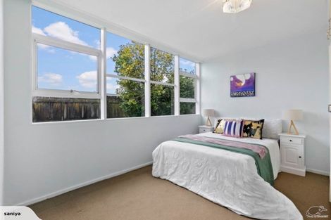 Photo of property in 2/86 Portage Road, New Lynn, Auckland, 0600