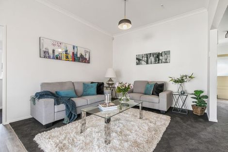 Photo of property in 14 Meadow Street, Mount Wellington, Auckland, 1062