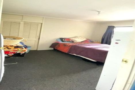 Photo of property in 35 Kirby Street, Glendene, Auckland, 0602