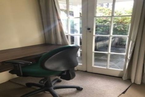 Photo of property in 8 Newman Terrace, Thorndon, Wellington, 6011