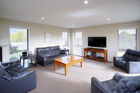 Photo of property in 45 Factory Road, Belfast, Christchurch, 8051