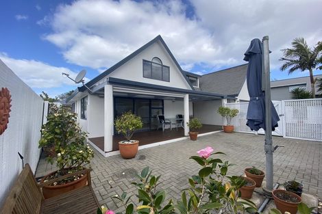 Photo of property in 2/90 Nile Road, Milford, Auckland, 0620