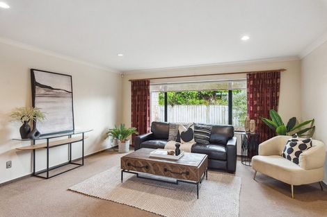Photo of property in 26 Quadrant Heights, Paraparaumu, 5032