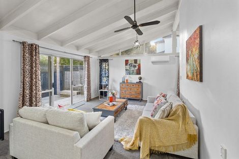 Photo of property in 32b Lyttelton Avenue, Forrest Hill, Auckland, 0620