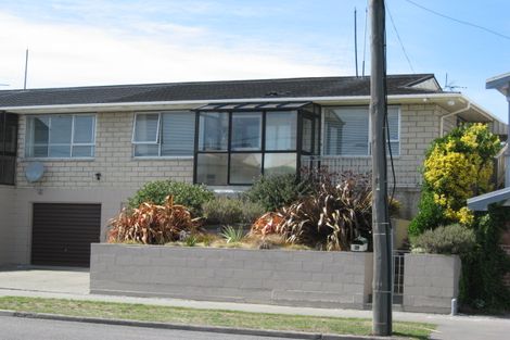 Photo of property in 2/3 Bridge Street, New Brighton, Christchurch, 8062