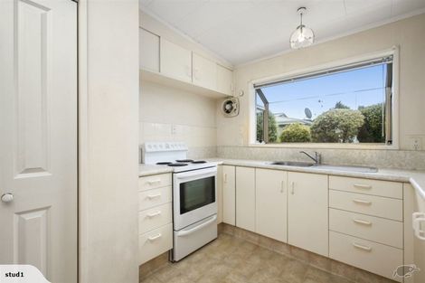 Photo of property in 96a Ngatai Road, Otumoetai, Tauranga, 3110