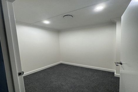 Photo of property in 19 Parkwood Avenue, Westgate, Auckland, 0614