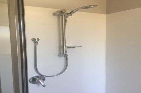 Photo of property in 2/23 Montgomery Crescent, Bader, Hamilton, 3206