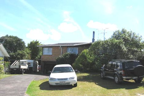 Photo of property in 1 Kapiti Place, Sunnynook, Auckland, 0620