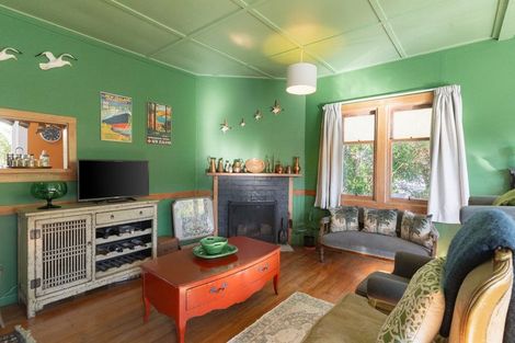 Photo of property in 17a Taranaki Street, Picton, 7220