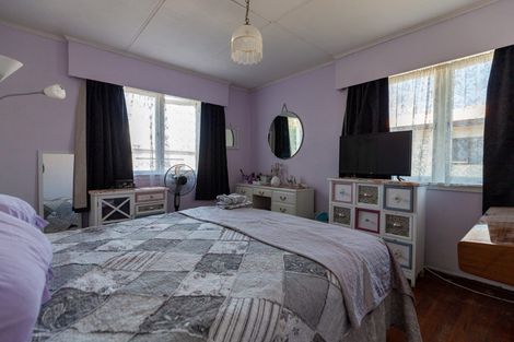 Photo of property in 21 Hayward Road, Ngatea, 3503