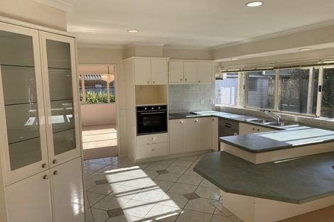 Photo of property in 41 Corta Bella Place, Golflands, Auckland, 2013