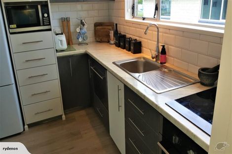 Photo of property in 16b Royal Crescent, Saint Kilda, Dunedin, 9012