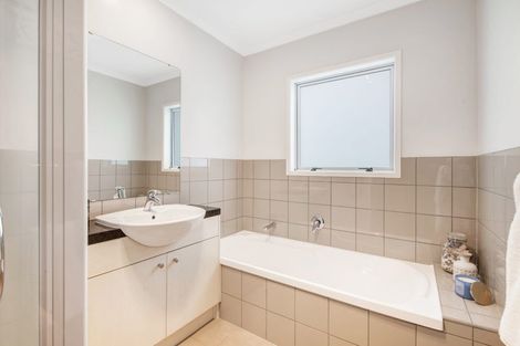 Photo of property in 115 Parkview Drive, Gulf Harbour, Whangaparaoa, 0930