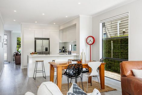 Photo of property in 16 Sacred Kingfisher Road, Hobsonville, Auckland, 0616