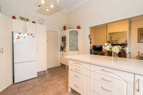 Photo of property in 121 Macandrew Road, South Dunedin, Dunedin, 9012