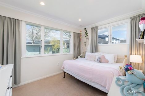 Photo of property in 27 King Street, Ebdentown, Upper Hutt, 5018