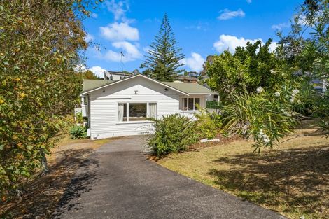 Photo of property in 27 Camelot Place, Glenfield, Auckland, 0629
