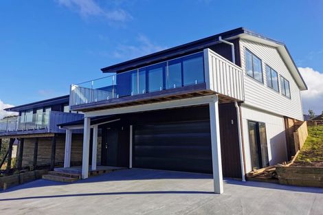 Photo of property in 77 Stratford Drive, Cable Bay, 0420