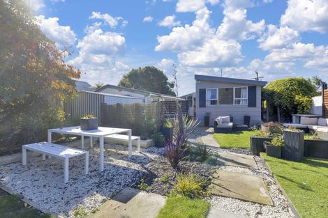 Photo of property in 47 Kings Avenue, Waikuku Beach, 7402