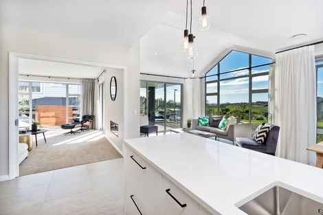 Photo of property in 2 Colonial Drive, Silverdale, 0932