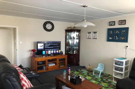 Photo of property in 15 Emerson Road, Clover Park, Auckland, 2023