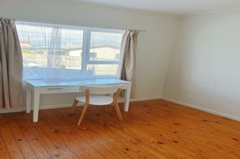 Photo of property in 3a Oakleigh Street, Maungaraki, Lower Hutt, 5010